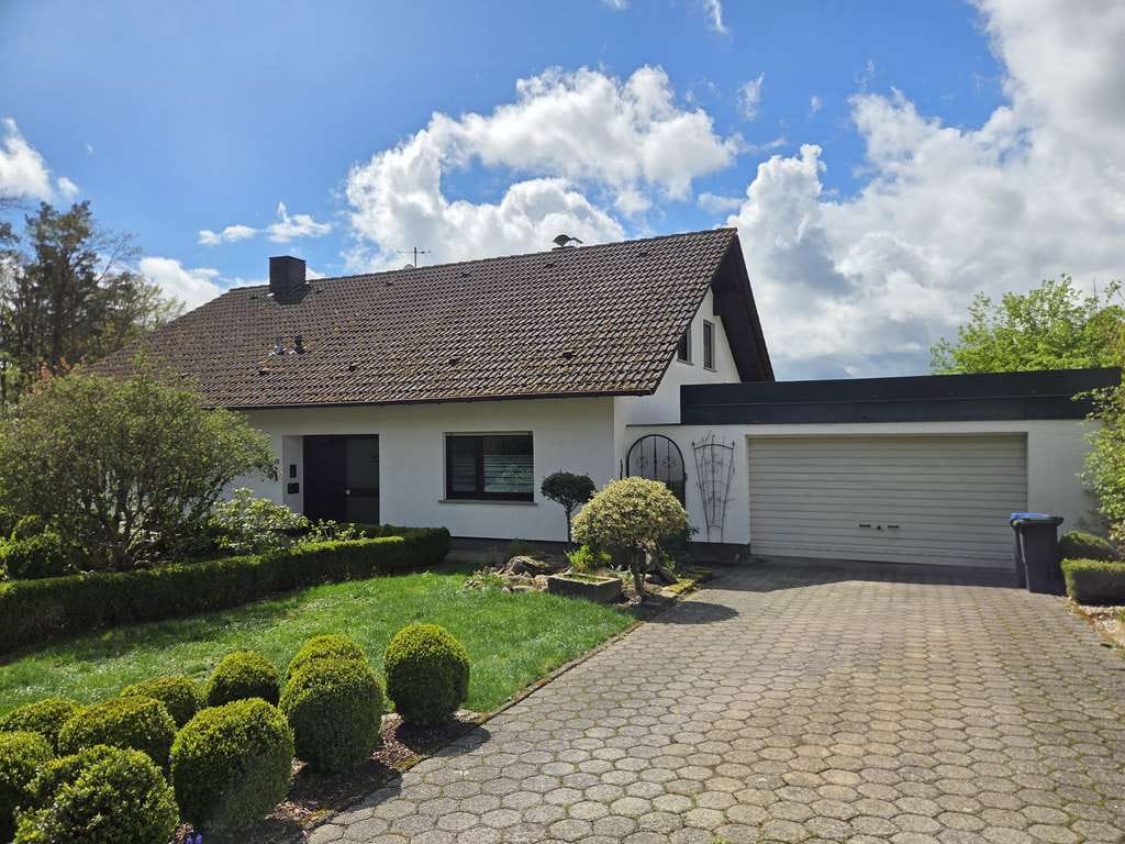 Immobilie in Neunkirchen - Geräumiges Haus mit großzügigem Garten in Waldrandlage - Bild 2