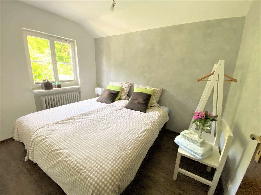Immobilie in Seebach - Attraktives Doppelhaus in bevorzugter, unverbaubarer Panoramawohnlage mit zusätzlicher Bebauun - Bild 2