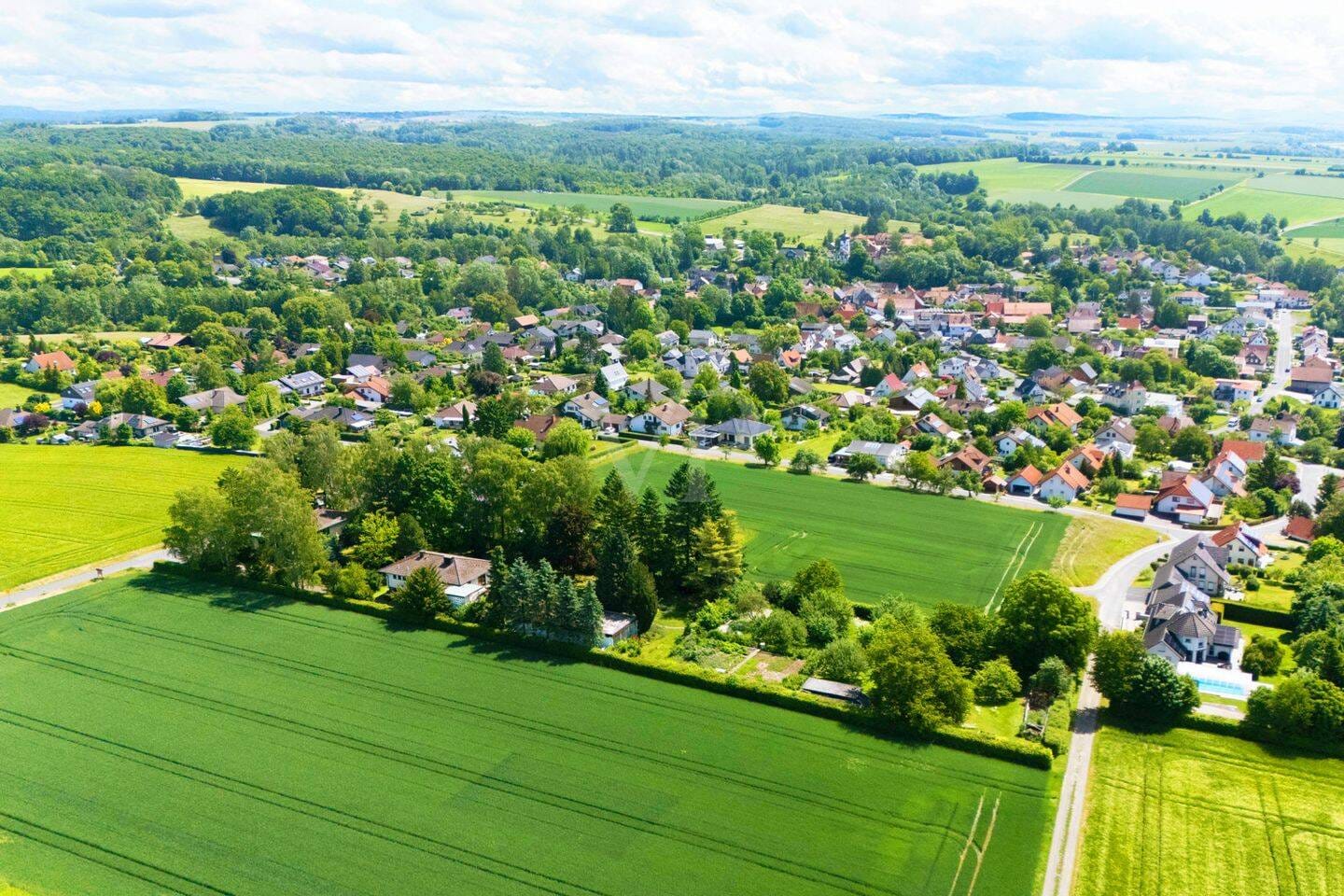 Immobilie in Bad Rodach - Einzigartiges, parkähnliches Anwesen mit Villa, Poolhaus und Einfamilienhaus - Bild 1