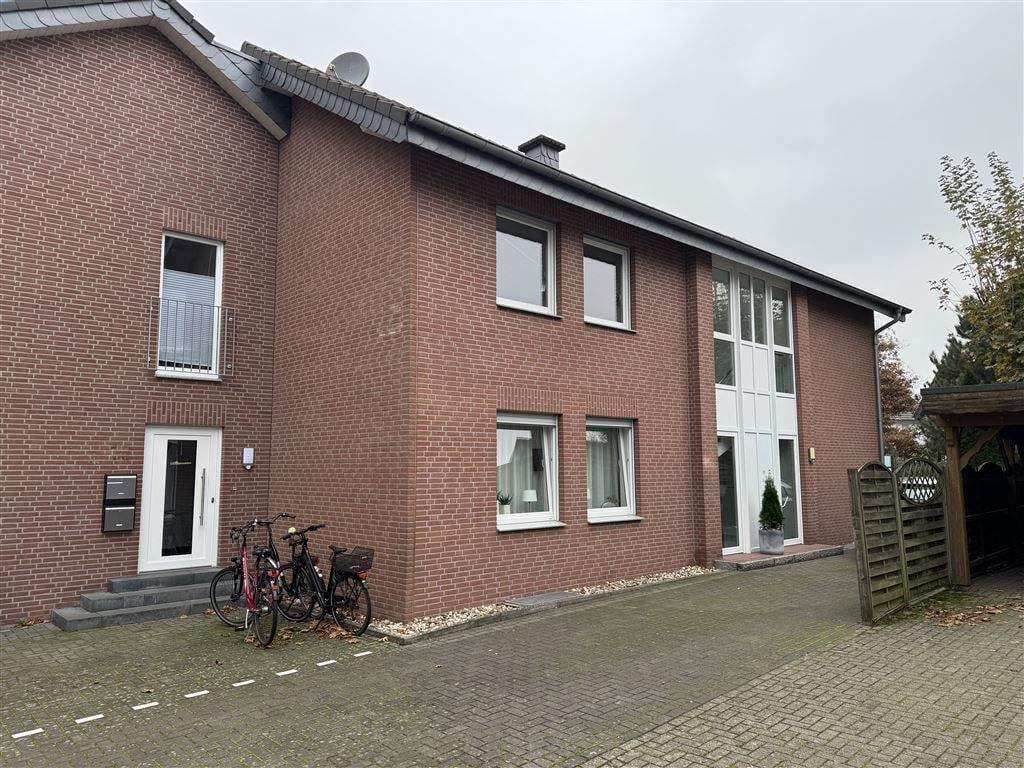Immobilie in Rhede - Renovierte 2-Zimmerwohnung im 1. OG mit Balkon - Bild 0