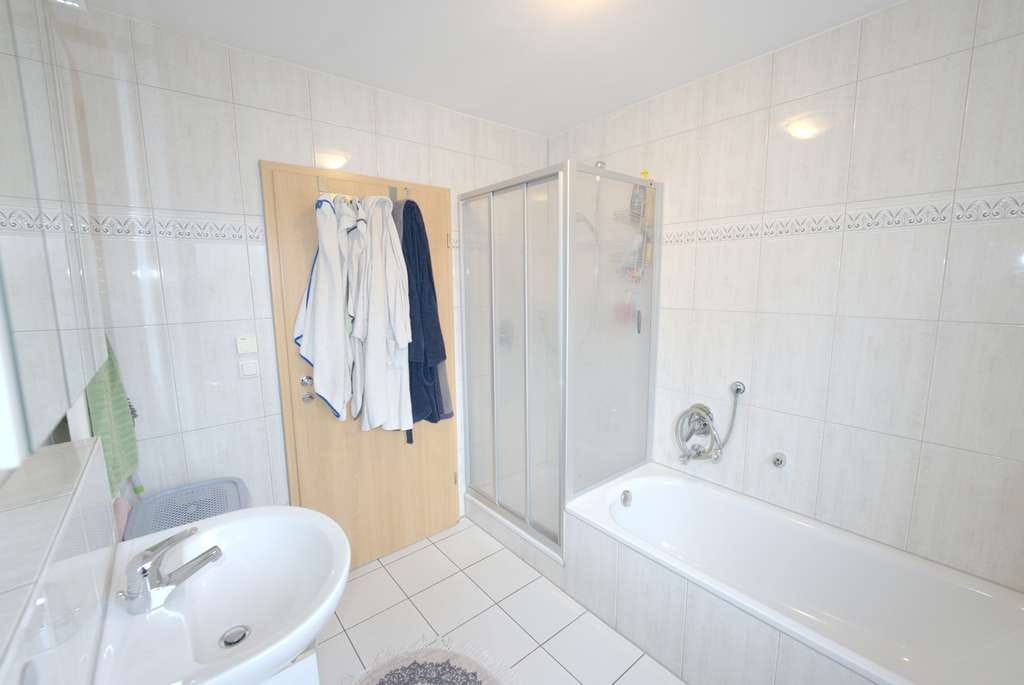 Immobilie in Babenhausen - Flexibel wohnen oder investieren: 2 Wohnungen (Obergeschoss & Dachgeschoss) mit Renditepotenzial - Bild 4