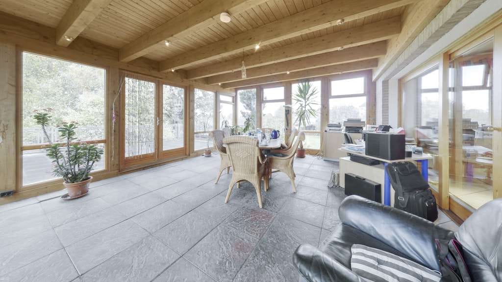 Immobilie in Bissendorf - Zweifamilienhaus mit Wintergarten und Partykeller in Bissendorf - Bild 2