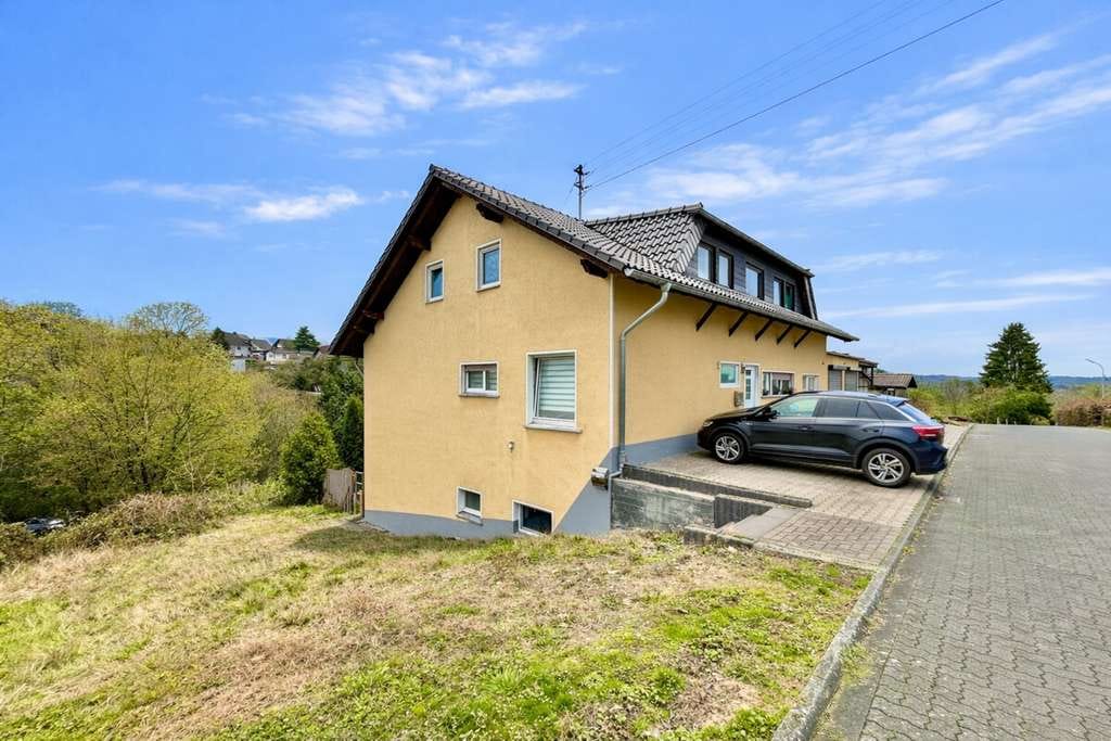 Immobilie in Müschenbach - **Attraktives Objekt als Investment oder zum Eigennutz in ruhiger Lage von Müschenbach** - Bild 2