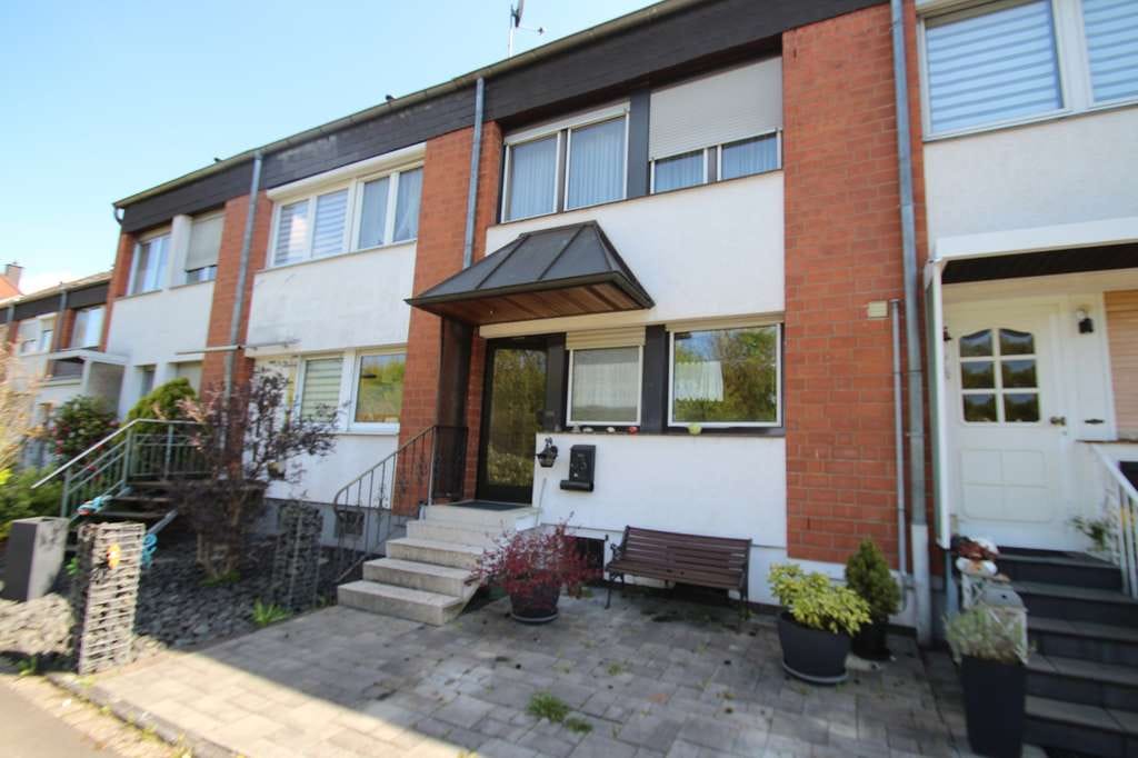 Immobilie in Lohmar - Mit 3D: Reihenhaus mit Terrasse & viel Potenzial – 
Ihr neues Zuhause wartet! - Bild 1