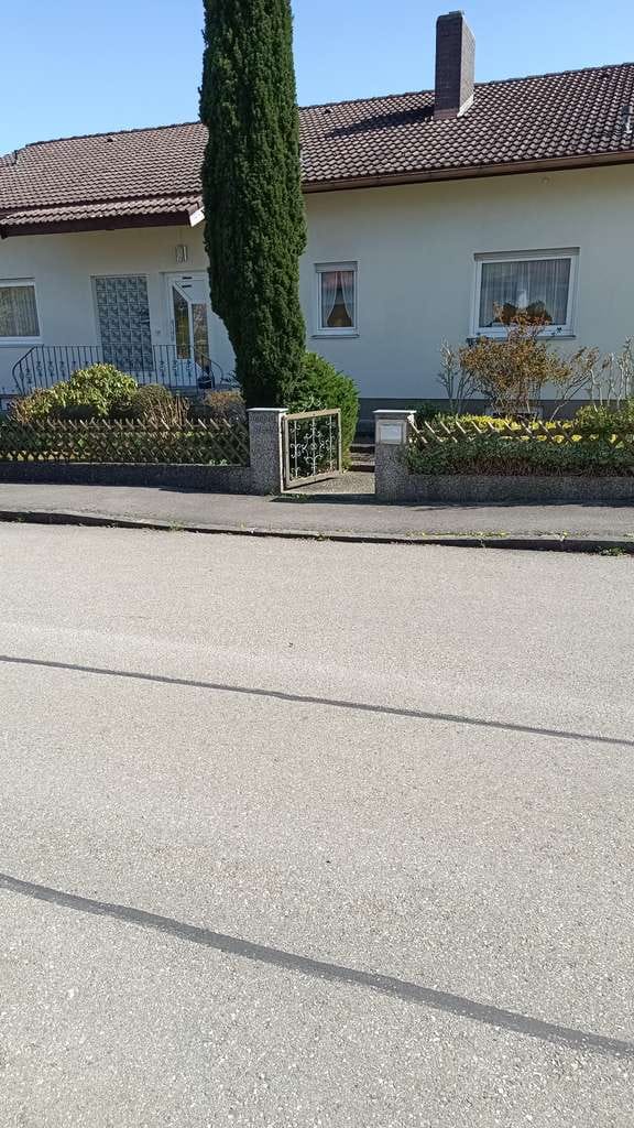 Immobilie in Kirchweidach - Sehr schönes Einfamilienwohnhaus mit großem ausbaufähigem Dachgeschoss und Einliegerwohnung - Bild 3
