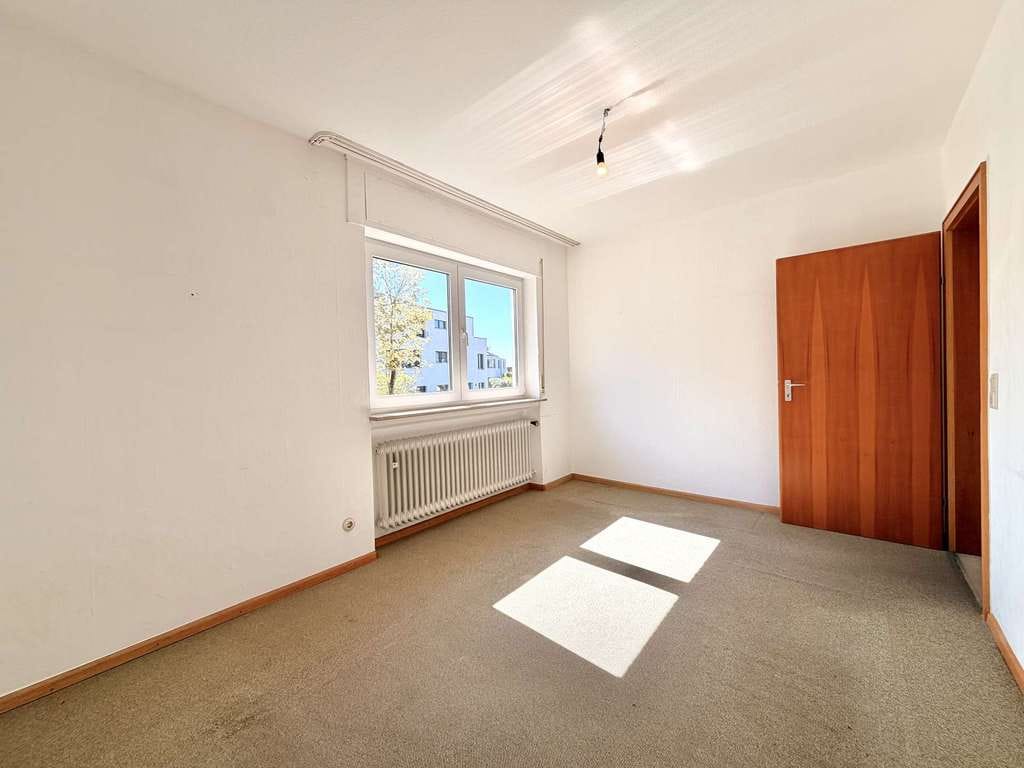 Immobilie in Seeheim-Jugenheim - Großes Einfamilienhaus in gefragter Lage von Seeheim mit idealen Voraussetzungen zur Neugestaltung! - Bild 2