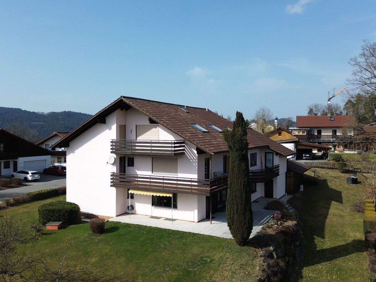 Immobilie in Kollnburg - Traumhaus mit 3 Trümpfen: Qualität, Größe, Fernsicht im Luftkurort Kollnburg, Bayerischer Wald - Bild 0