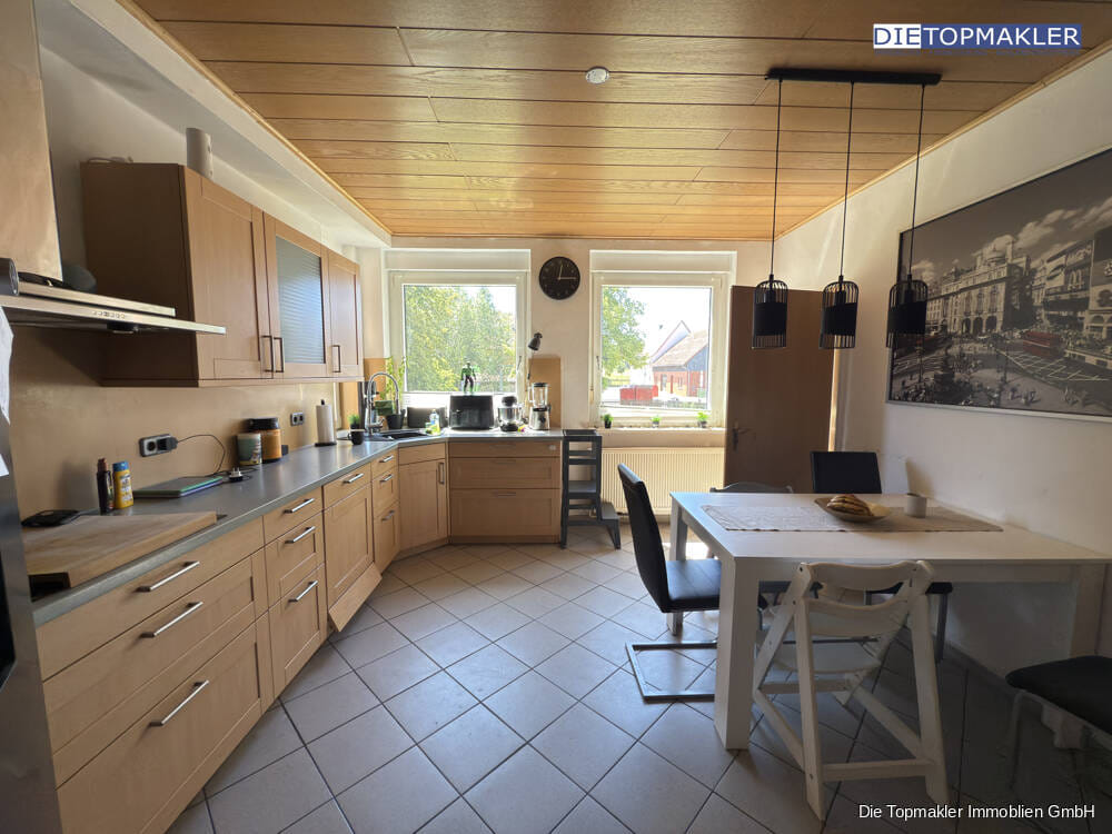 Immobilie in Willebadessen - Großzügiges Einfamilienhaus mit Einliegerwohnung - Viel Potenzial für Ihre Ideen! - Bild 1