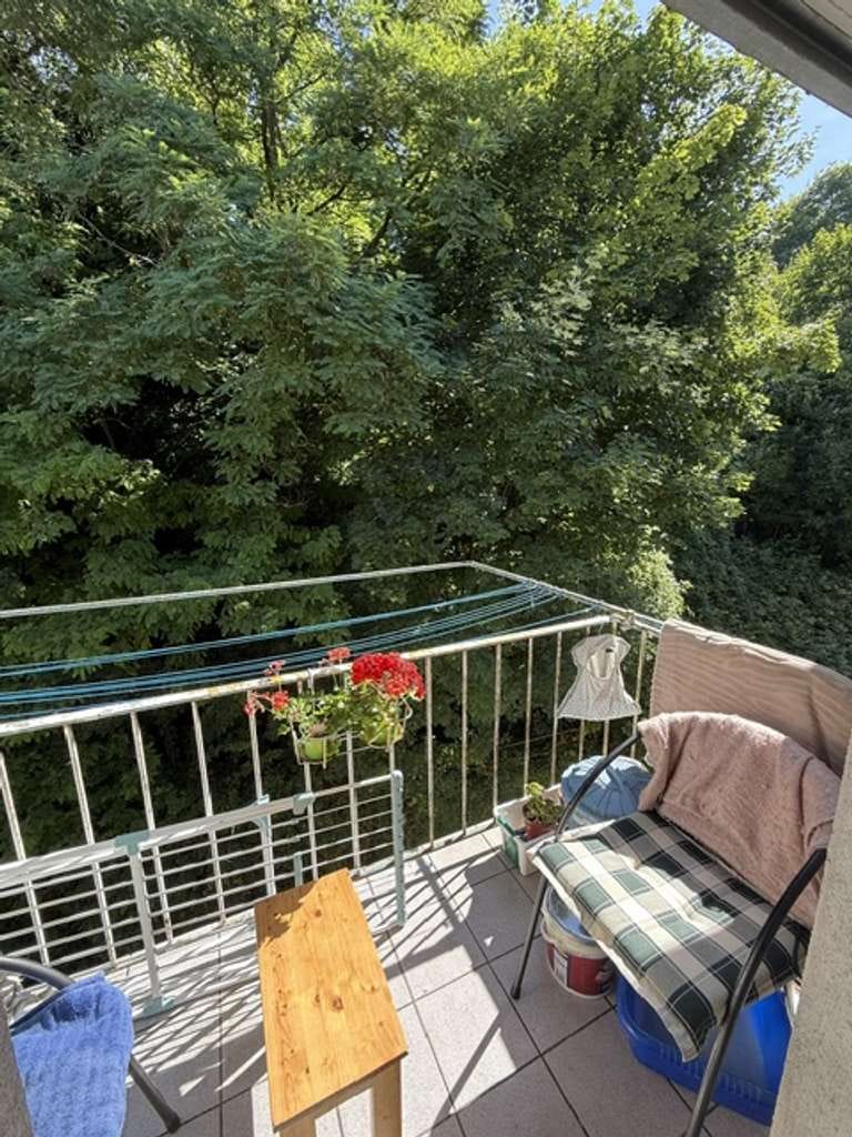 Immobilie in Ettlingen - Schöne 2 Zimmerwohnung mit Balkon und Blick ins Grüne - Bild 1