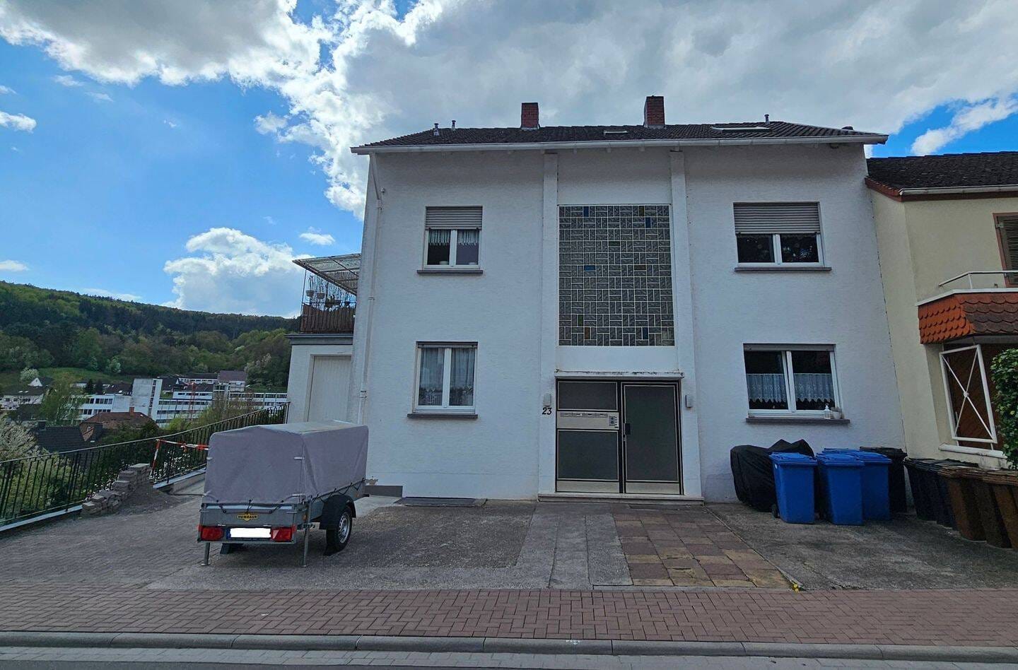 Immobilie in Rodalben - Kapitalanlage mit Perspektive - Gepflegtes 4-Familienhaus in bevorzugter Wohnlage - Bild 2