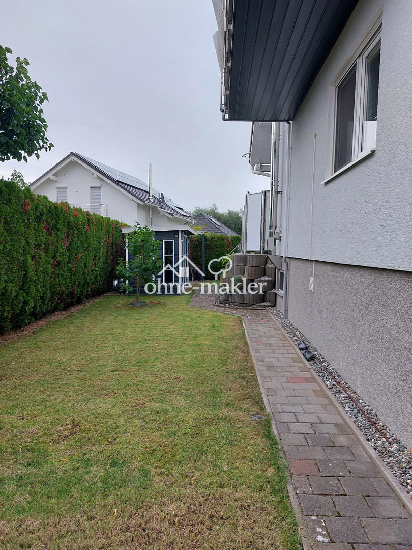 Immobilie in Mühlhausen-Ehingen - Zweifamilienhaus mit Doppelgarage in Mühlhausen-Ehingen - Bild 1