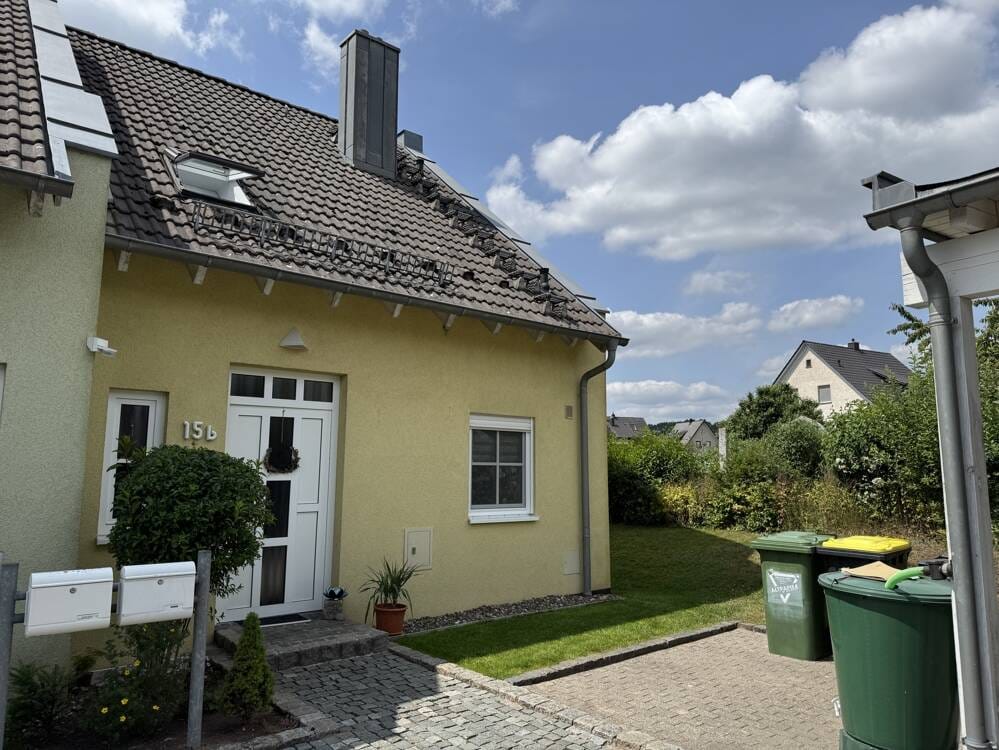 Immobilie in Ahorn - Ruhig gelegene Doppelhaushälfte in Ahorn-Ortsteil - Bild 2