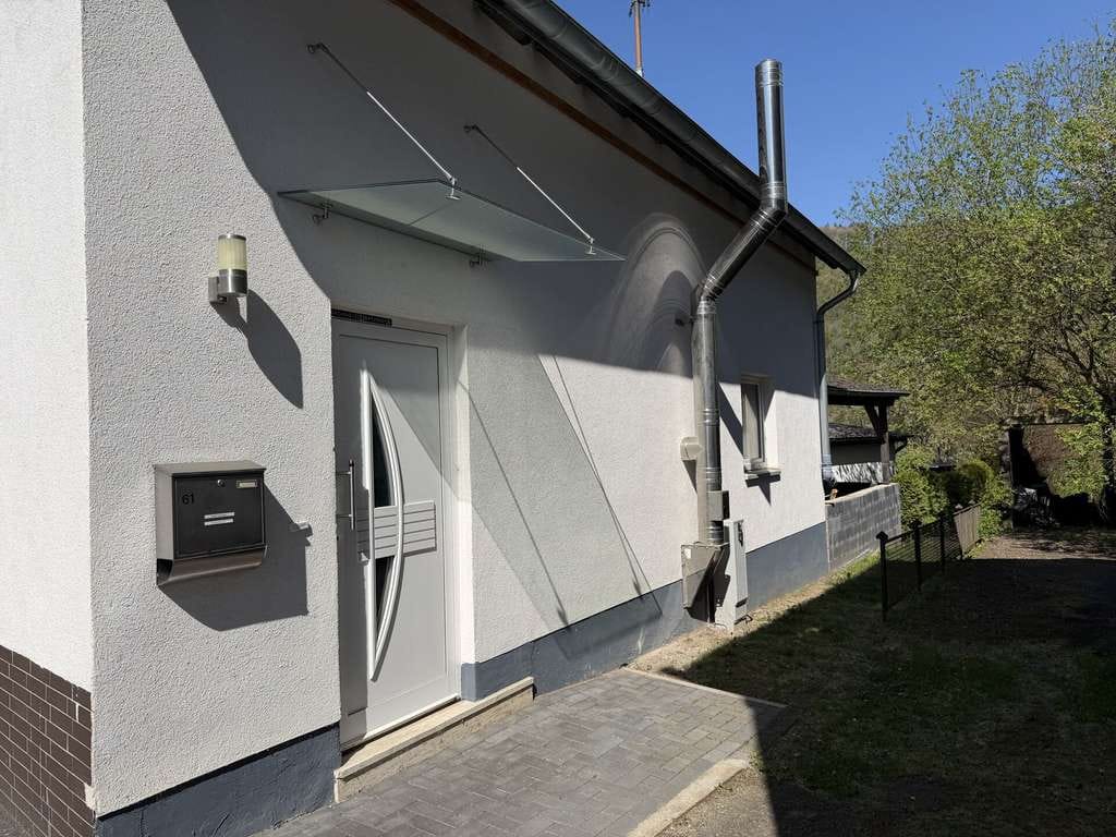 Immobilie in Hönningen - Mehrfamilienhaus in Hönningen mit 4 vermieteten Einheiten – solide Kapitalanlage - Bild 1