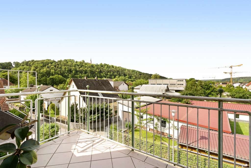 Immobilie in Burglengenfeld - ca. 92 m² Wohnkomfort mit Galerie ca. 29m²  & Garage in Burglengenfeld - Bild 1