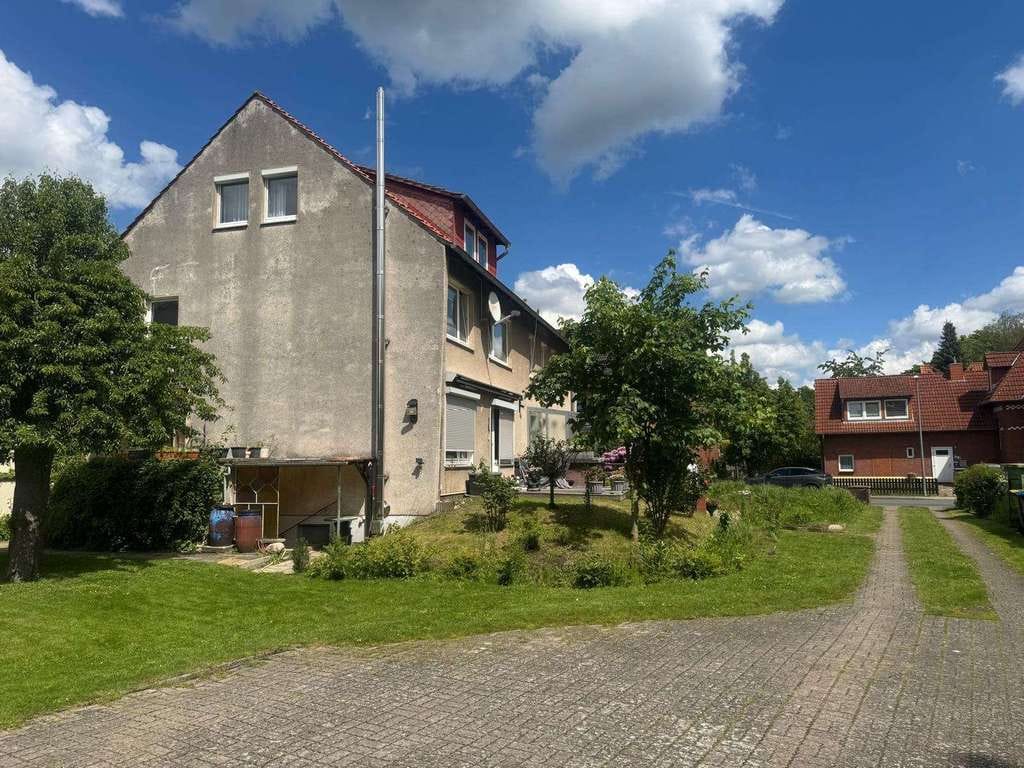 Immobilie in Garbsen - Mehrfamilienhaus in guter Lage von Garbsen - Bild 1
