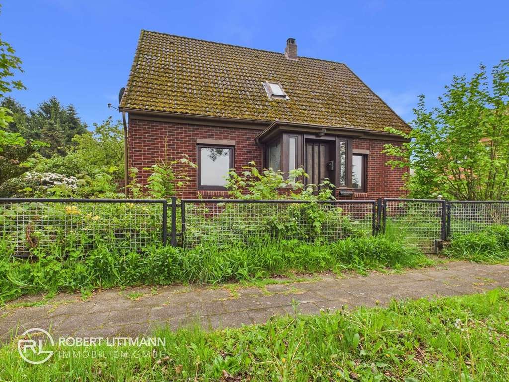 Immobilie in Visselhövede - Charmantes Sanierungsobjekt mit großem Grundstück und viel Potential in Visselhövede-Wehnsen - Bild 1