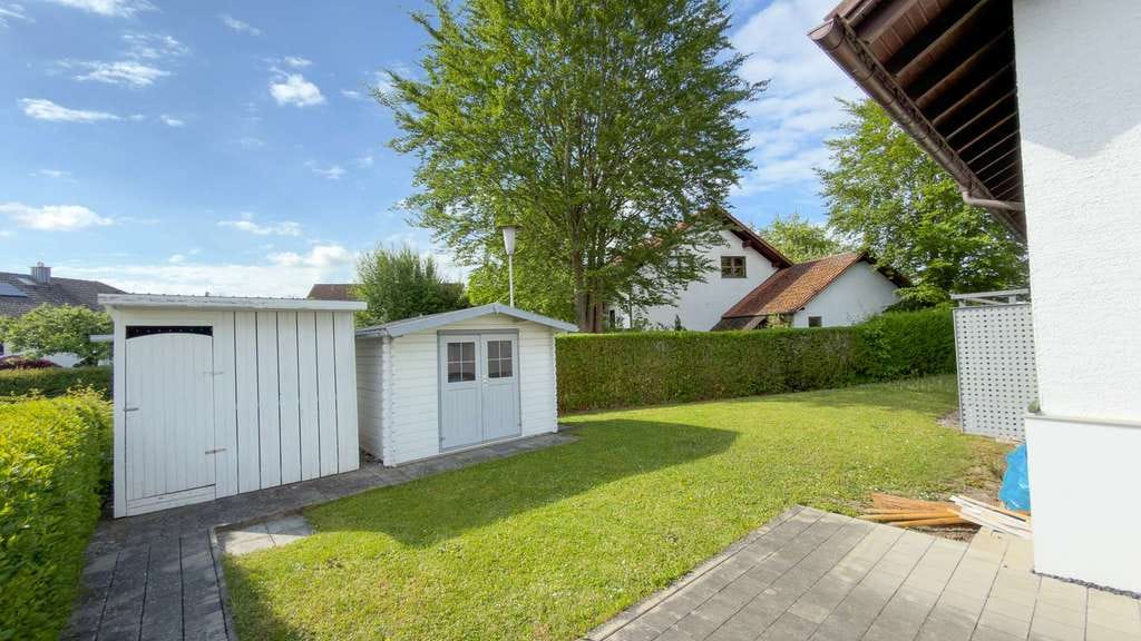Immobilie in Mengen - Familienfreundliches Wohnhaus mit modernisiertem Innenbereich und viel Platz - Bild 3