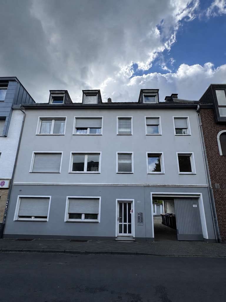 Immobilie in Mönchengladbach - Solides Mehrfamilienhaus als starke Kapitalanlage - Bild 0