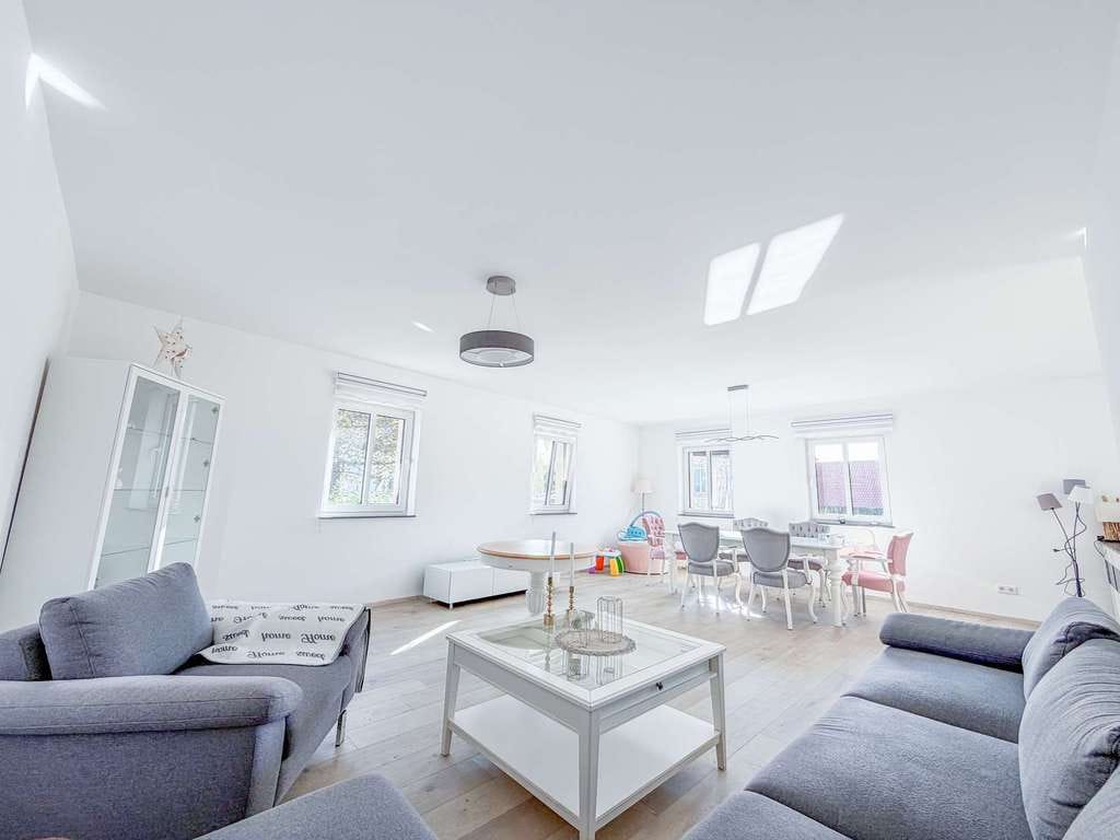 Immobilie in Stadecken-Elsheim - Einzigartig! Zwei Maisonette-Penthäuser kombiniert mit Vollgastronomiefläche und 8 Stellplätzen! - Bild 3
