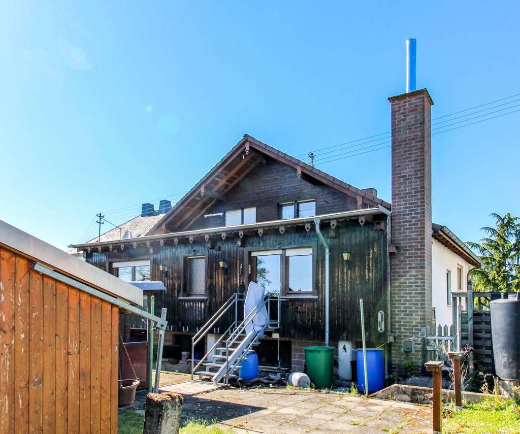 Immobilie in Hadamar - Zweifamilienhaus mit viel Platz in ruhiger Ortsrandlage in Hadamar-Oberzeuzheim - Bild 2