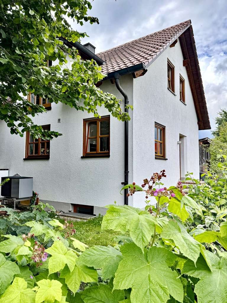 Immobilie in Pfaffenhofen an der Glonn - Ein schönes Familienhaus mit herrlichem Garten und separatem Bauplatz - Bild 2