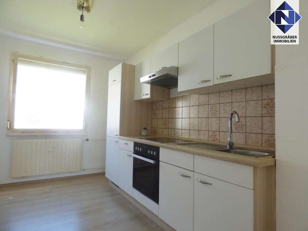 Immobilie in Neckartenzlingen - Helle 3-Zimmer-Wohnung mit überdachtem Balkon und Stellplatz - Bild 2