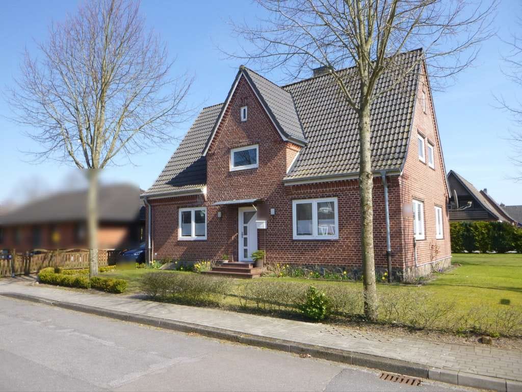 Immobilie in Leck - Einfamilienhaus mit Einliegerwohnung in Leck - Bild 1