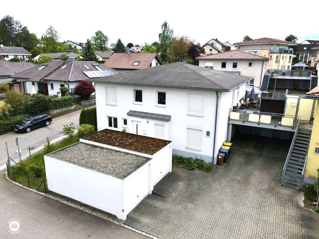 Immobilie in Günzburg - Ankommen und Wohlfühlen in Günzburg-Reisensburg!
3-Zimmer Wohnung mit großer Dachterrasse und Carpo - Bild 3