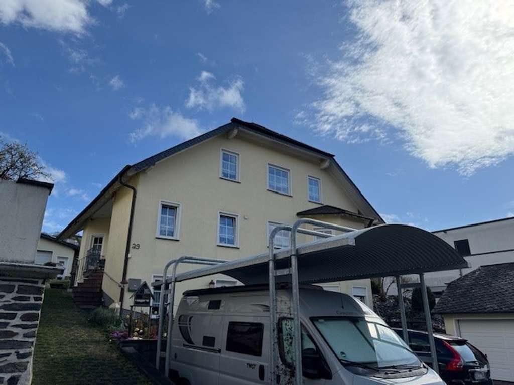 Immobilie in Neumagen-Dhron - Exklusives Wohnhaus mit Blick auf die Weinberge - Bild 1