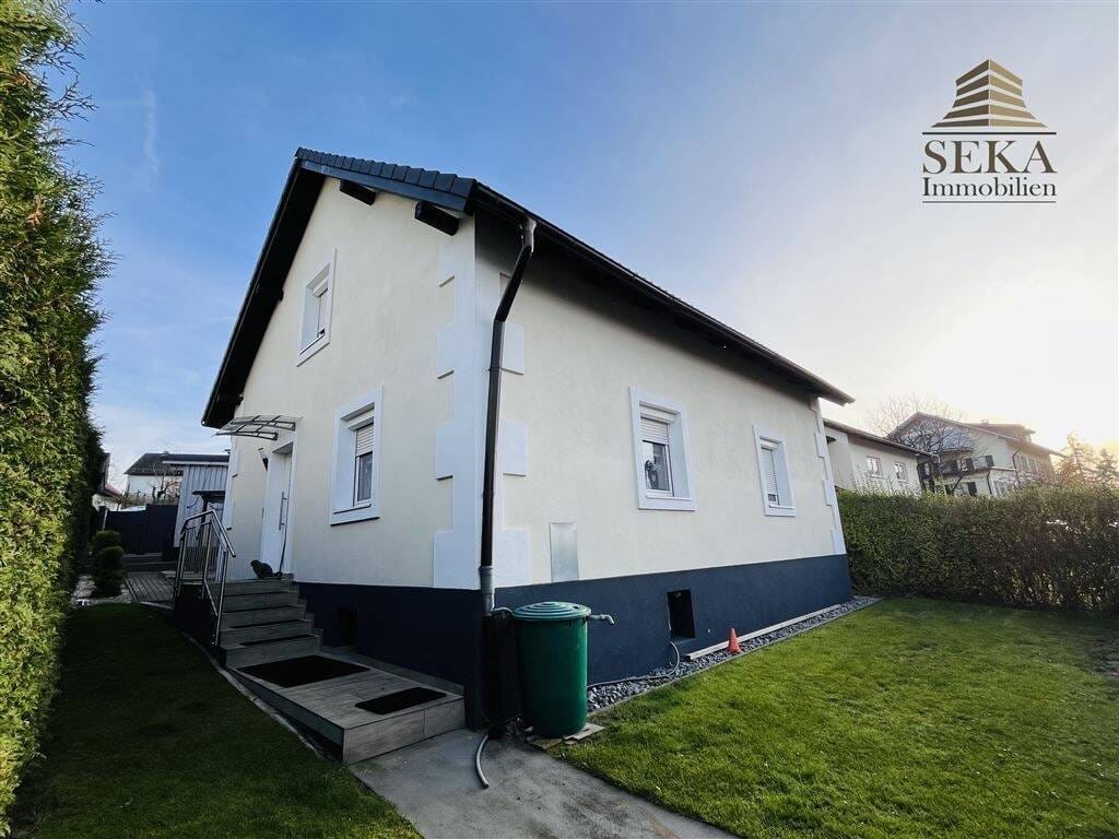 Immobilie in Schöllnach - Familienhaus in gewachsener Lage - komfortabel mit Carport - Bild 0