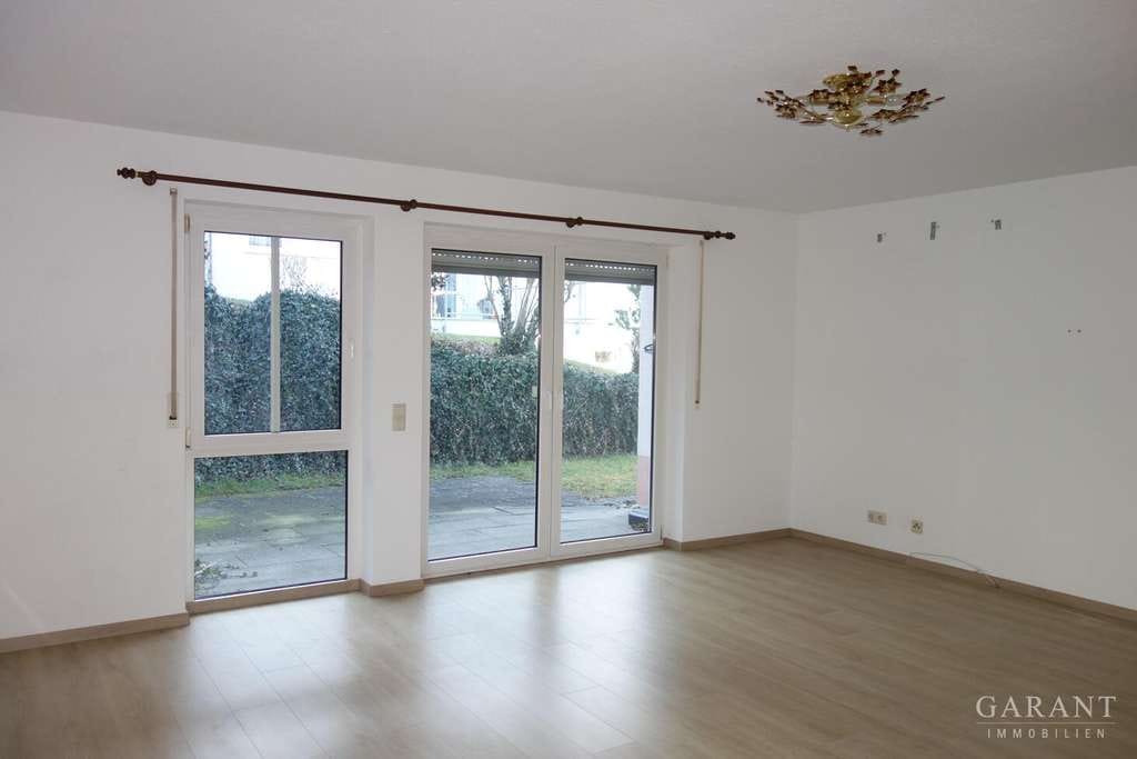 Immobilie in Niedereschach - Erdgeschoss-Wohnung mit netter Terrasse! - Bild 1
