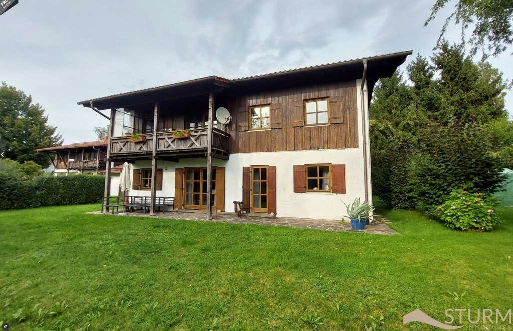 Immobilie in Waging am See - Typisch bayerisch und grundsolide - Zweifamilienhaus in Top Lage - Waging am See im schönen Chiemgau - Bild 1