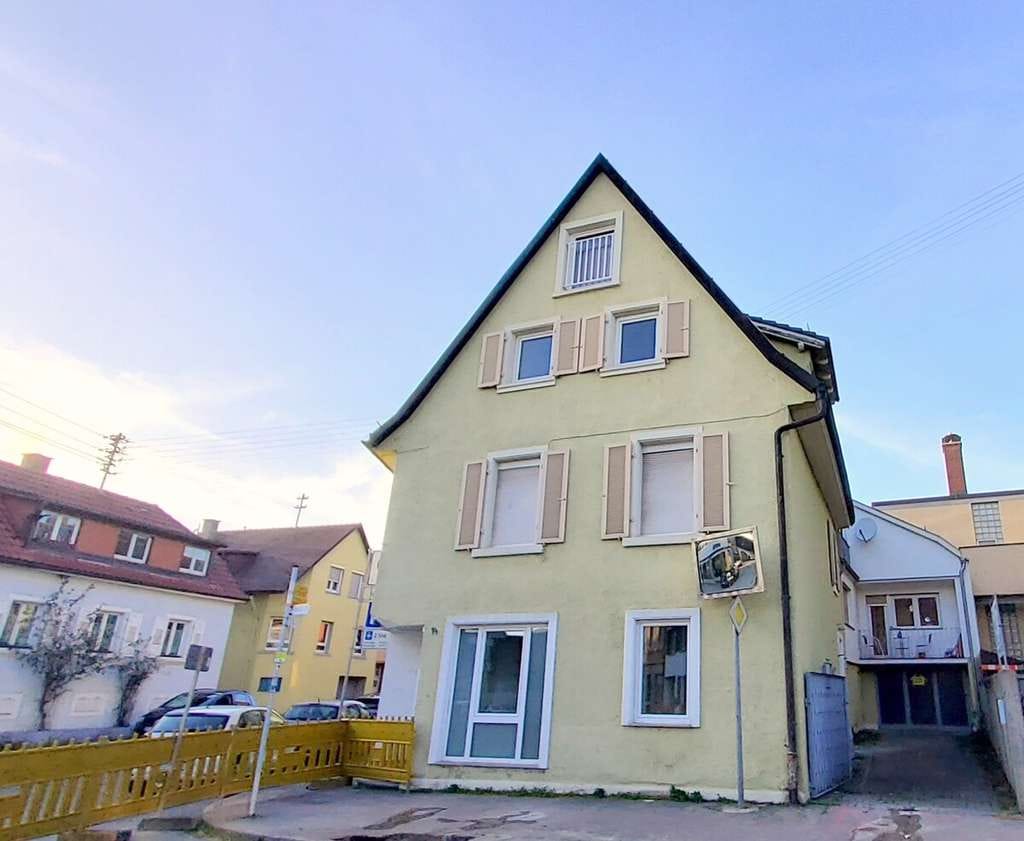 Immobilie in Ihringen - Mehrfamilienhaus mit 5 Wohnungen im Zentrum von Ihringen - Bild 1