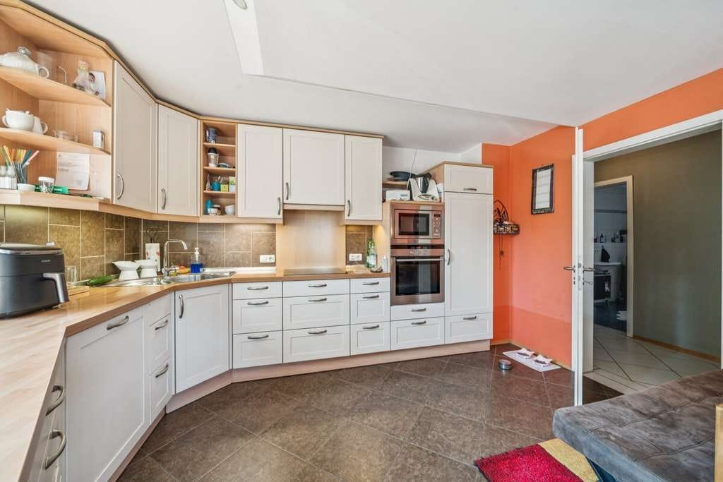 Immobilie in Mainburg - Zweifamilienhaus mit viel Platz, Garten und Perspektive! - Bild 4