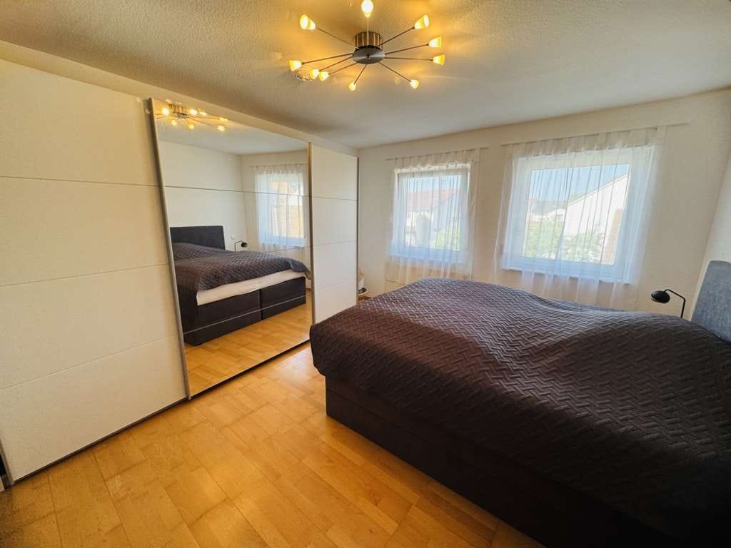 Immobilie in Neuburg am Rhein - Wohnkomfort zum Wohlfühlen - gepflegte 3-Zimmer-Wohnung mit kompletter Einrichtung - Bild 2