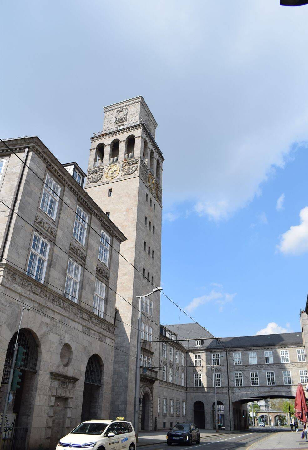 Immobilie in Mülheim an der Ruhr - Vollvermietetes Wohn- und Geschäftshaus mit Ladenlokal  im Erdgeschoss – am historischen Rathaus und Marktplatz!  - Bild 4