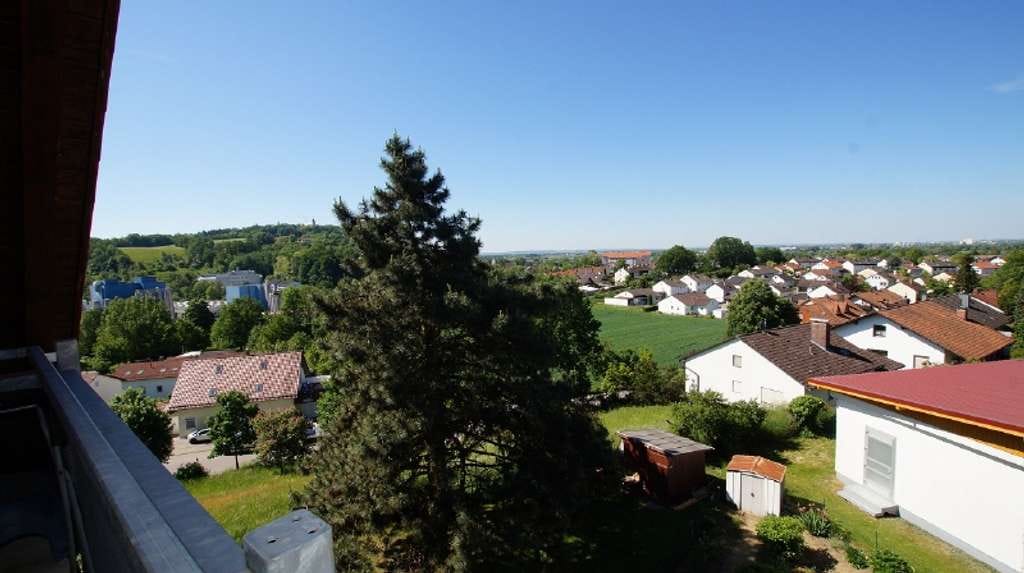 Immobilie in Bogen - Vermietete 4 Zimmer-ETW mit Garage und Balkon - Bild 0