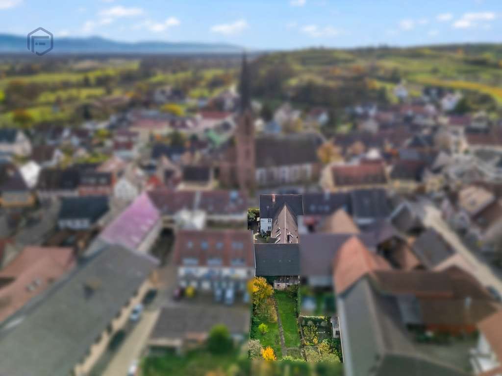 Immobilie in Eichstetten - Charaktervolles Wohnhaus mit Innenhof und großem Ausbaupotenzial - Verkauf im Bieterverfahren! - Bild 4