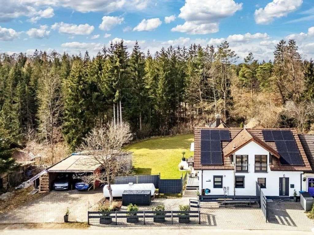 Immobilie in Seeshaupt - Kompakt & rundum modernisiert: 3,5-Zimmer-Maisonettewohnung am Starnberger See - Bild 0