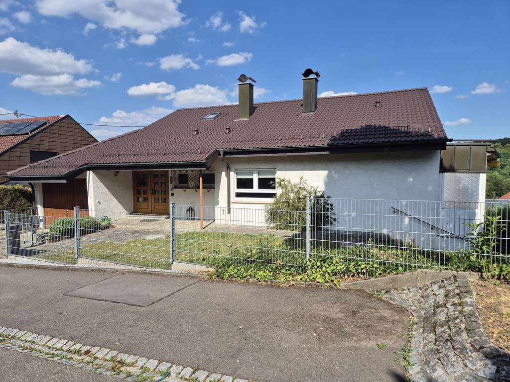 Immobilie in Albershausen - Freistehendes Einfamilienhaus in schöner Lage - Bild 0