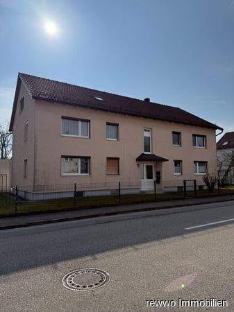 Immobilie in Garching an der Alz - Gepflegte 3-Zimmer-Erdgeschosswohnung mit Loggia, Garage und großem Kellerraum in Garching an der Alz - Hartfeld - Bild 0