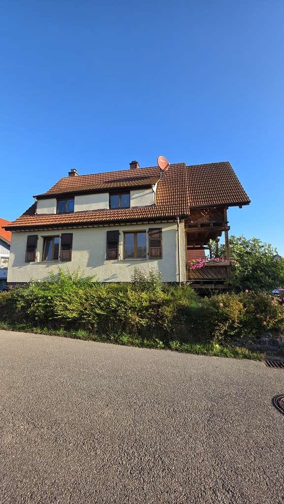 Immobilie in Keltern - Schönes Zweifamilienhaus zum  Eigennutz und als Kapitalanlage - Bild 1