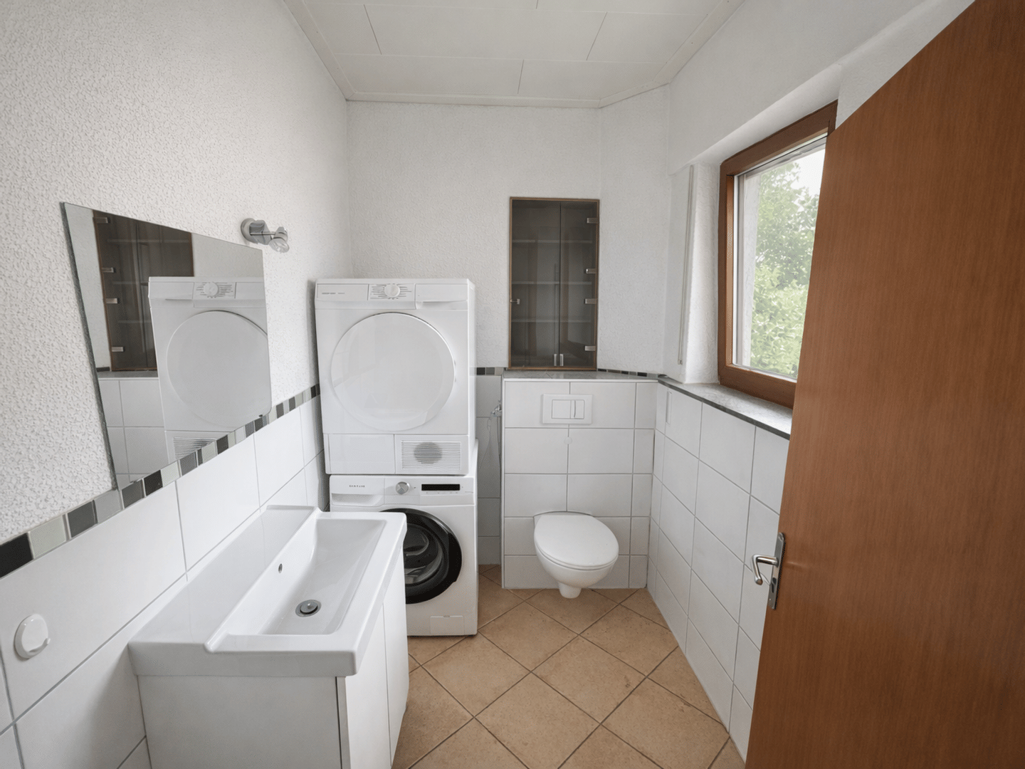Immobilie in Weilmünster - ✦ Familienwohnsitz mit Einliegerwohnung: ✦ Wohnen & Rendite in Weilmünster ✦ - Bild 3