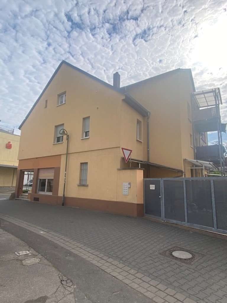Immobilie in Bingen am Rhein - PROVISIONSFREI  Mehrfamilienhaus mit Gewerbeeinheit ( Postladen) und 4 Wohnungen  - Bild 3
