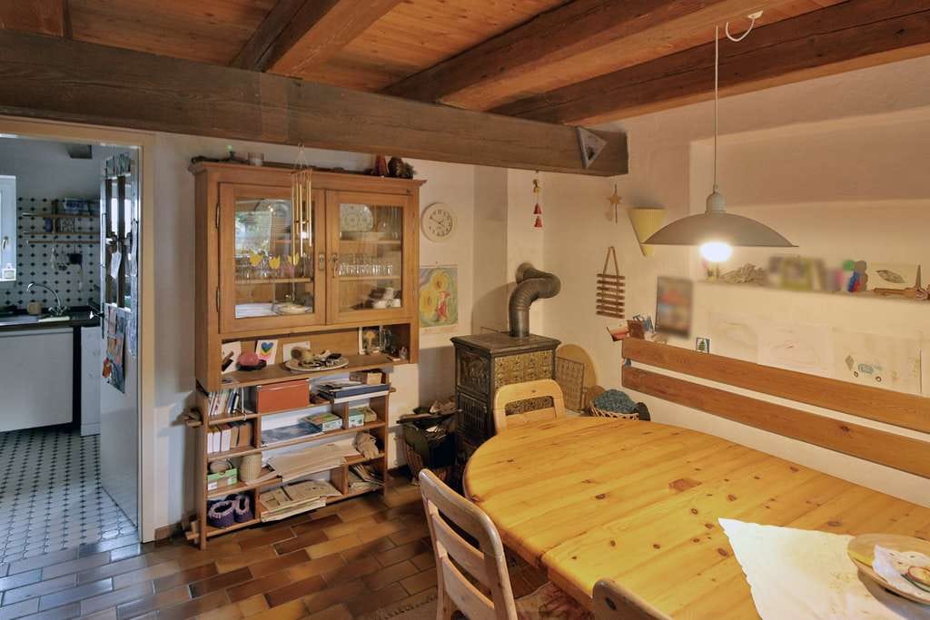 Immobilie in Straubenhardt - Charmantes Fachwerkhaus mit Ausbaupotenzial - Platz für Familie, Ideen und Handwerksfreude - Bild 3