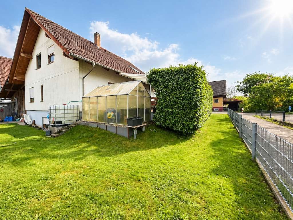Immobilie in Neuried - Schönes Haus in guter, ruhiger Lage von Ichenheim - teils vermietet - Bild 2