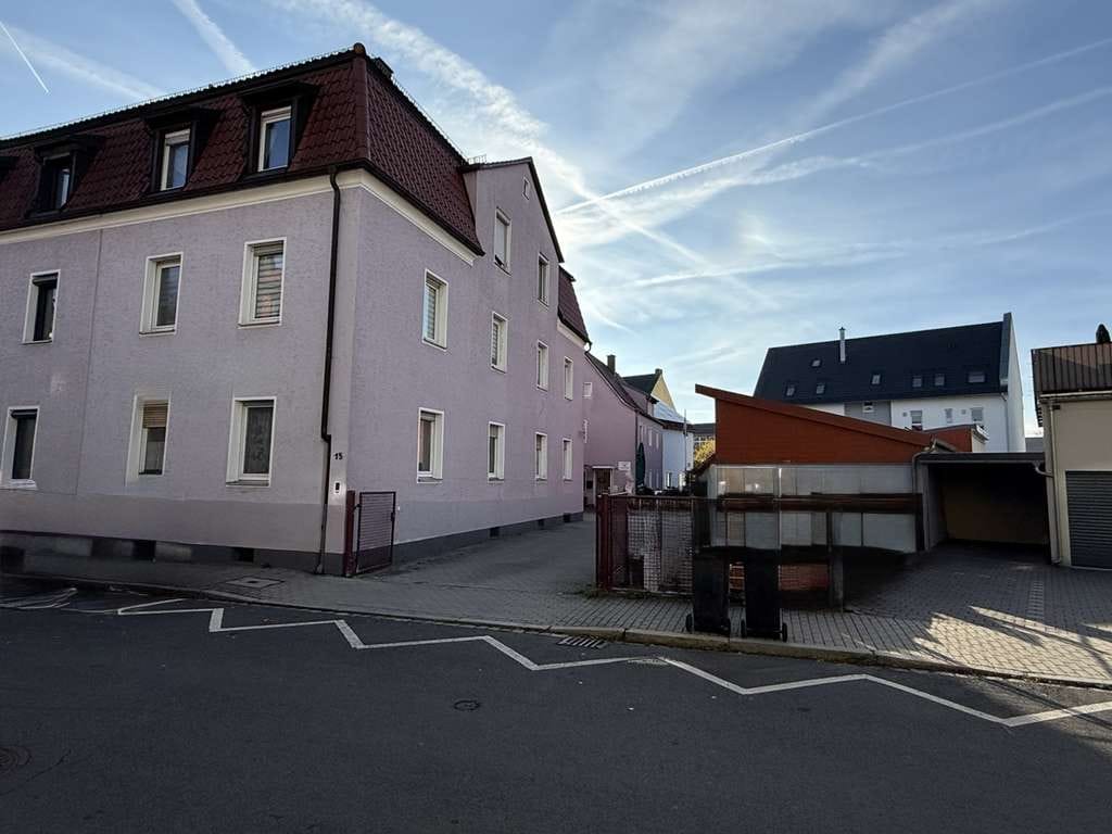 Immobilie in Weiden in der Oberpfalz - Dreifamilienhaus in zentraler Lage von Weiden - Bild 0