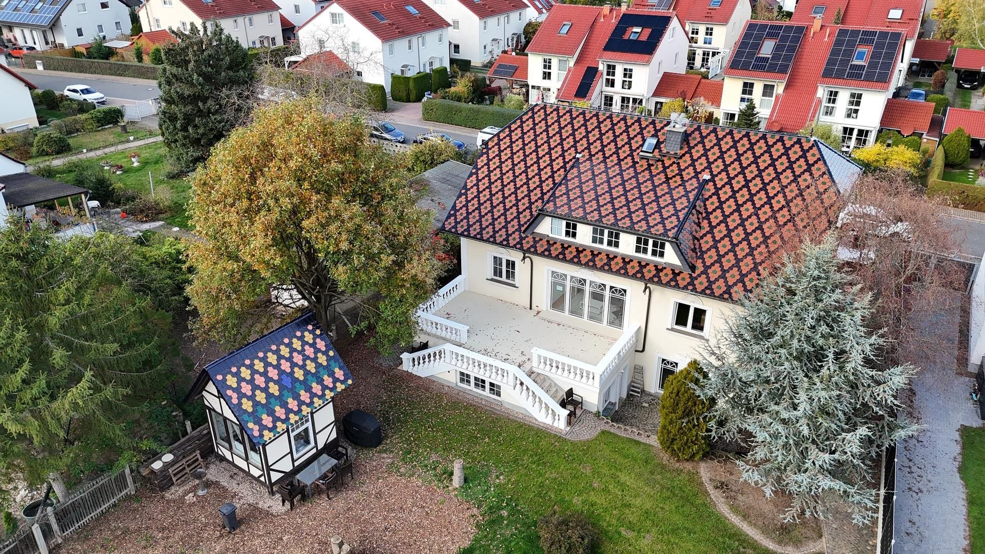 Immobilie in Markkleeberg - Exklusives Mehrfamilienhaus mit bis zu 5 Wohneinheiten in Top-Lage - Bild 0