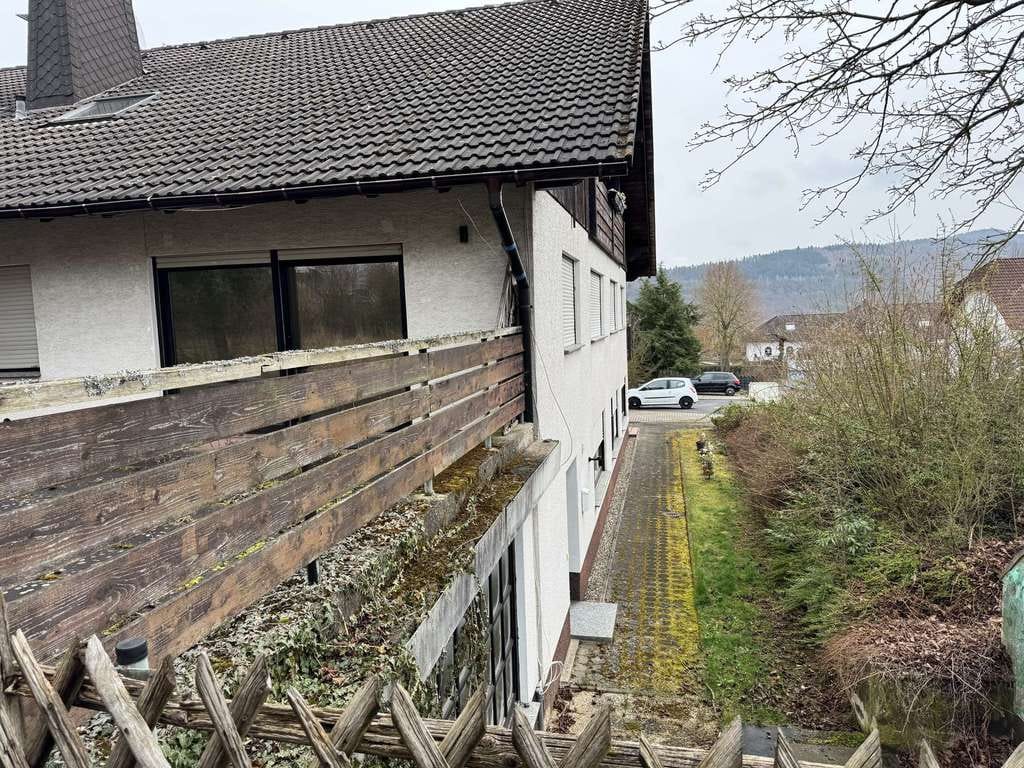 Immobilie in Bad Zwesten - Wohnraum mit Substanz und Potenzial – MFH mit 7 Wohneinheiten, großem Grundstück und Garage - Bild 4