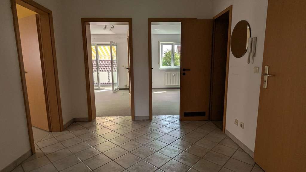 Immobilie in Burgkunstadt - Helle 3-Zimmer-Wohnung mit Südbalkon, Garage und Kellerabteil in ruhiger Lage in Burgkunstadt - Bild 2